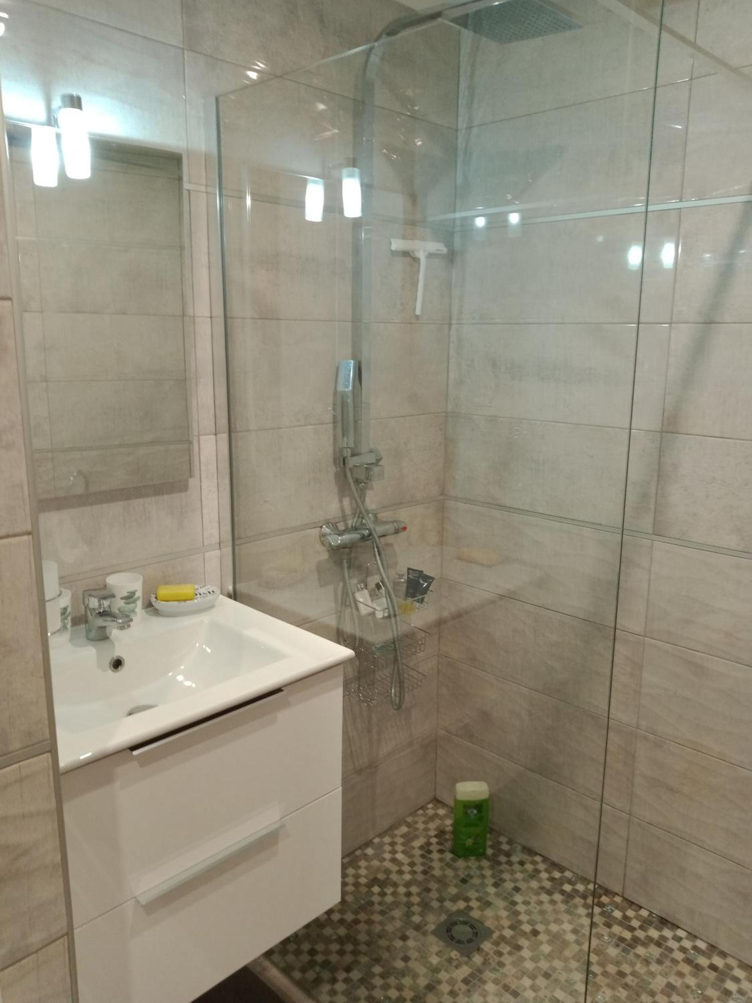 Appartement Au Calme Menton Exterior foto